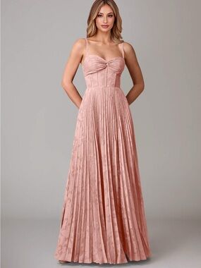 Elegant Pink Pleated Spaghetti-Strap Dress